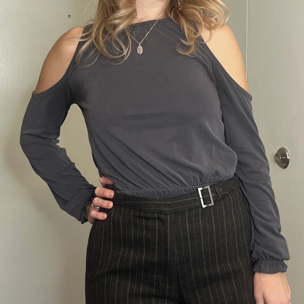 Abercrombie & Fitch cold shoulder top
